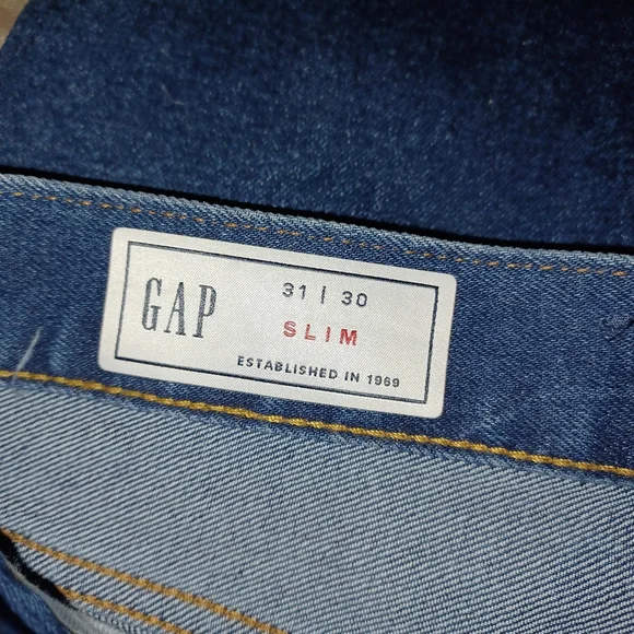 365 Temp Gap jeans 👖 - Picture 2 of 9